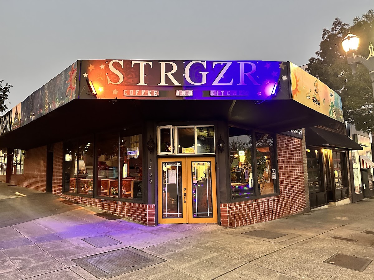 Strgzr Coffee And Kitchen